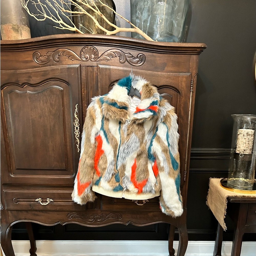 Fabulous Furs boho jacket. Size Medium. Doesn’t fit. Paid $250.